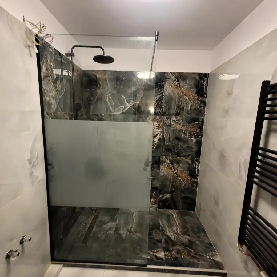 Cabine & paravane de duș, lucrare 23